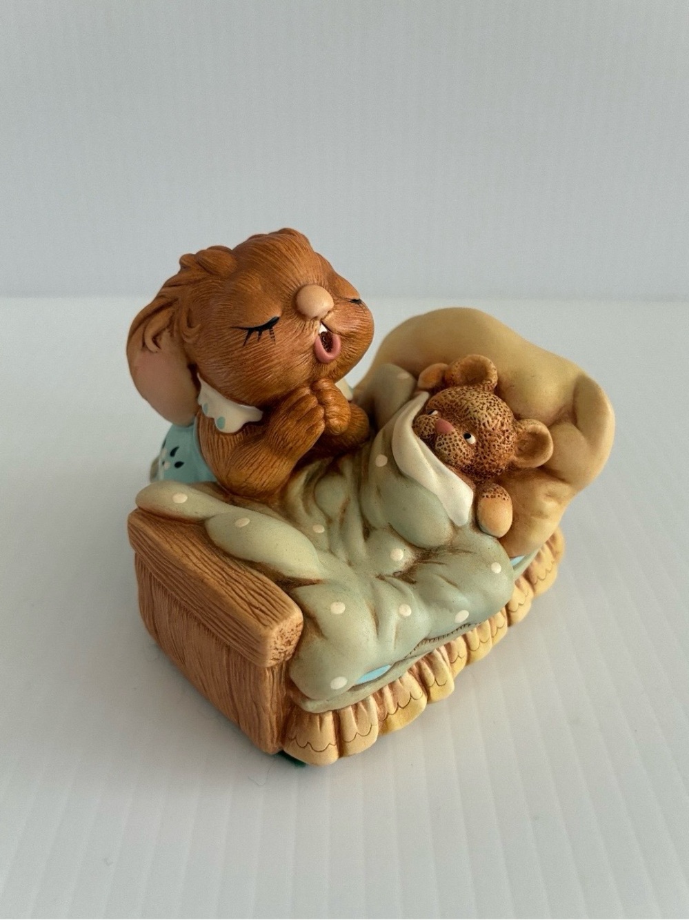 Vintage PENDELFIN Sleeping Praying Rabbit Victoria Hand Painted Made in England